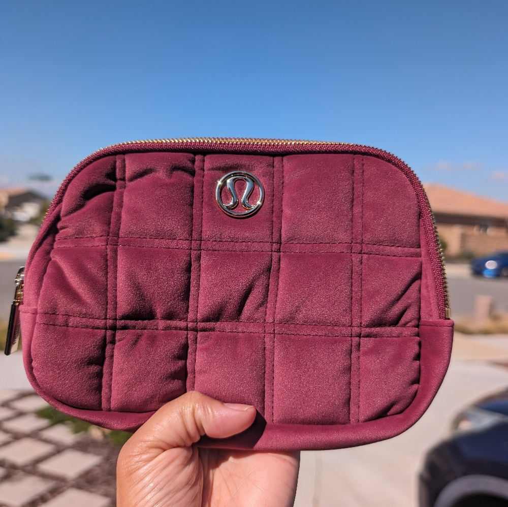 Lululemon Everywhere Belt Bag L1 Quilted Velour in Wine Berry Gold Hardware 💜♥️